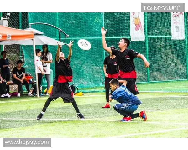 广州飞盘队在世界攀岩锦标赛中的技术表现分析与点评