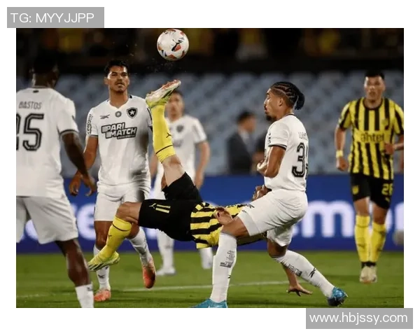 克鲁塞罗与巴竞技激战正酣谁能在这场对决中笑到最后