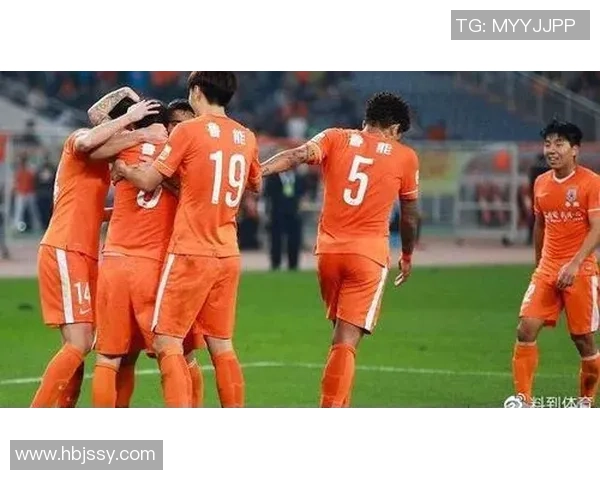 山东鲁能与河南建业的激战背后:一场足球赛的情感与梦想交织 山东鲁能与河南建业的激战背后:一场足球赛的情感与梦想交织